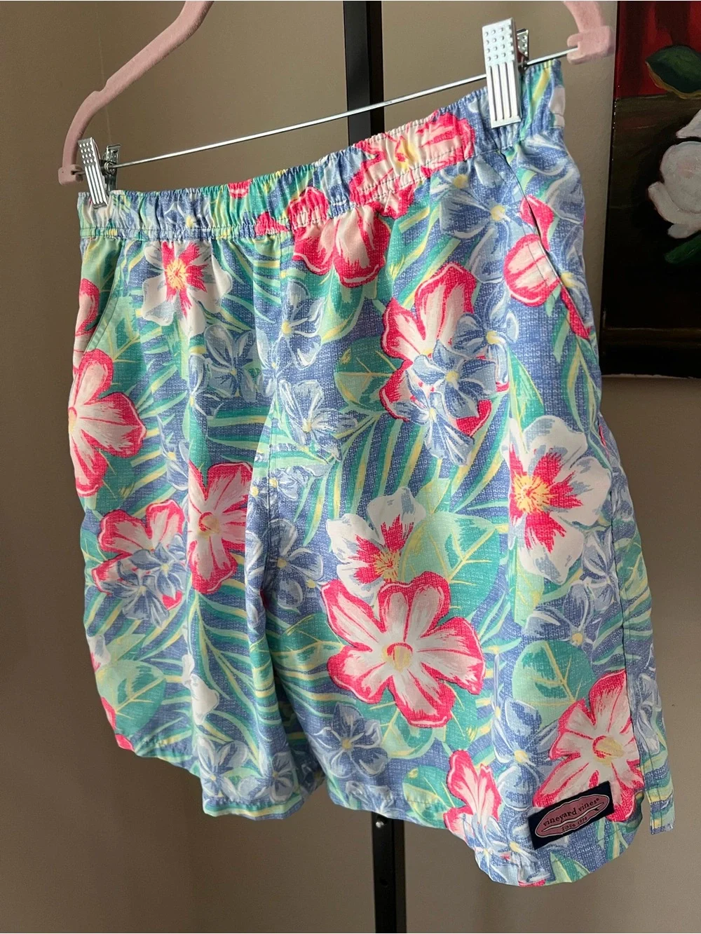 Vineyard vines Men's Floral Blue & Pink Swim Trunks